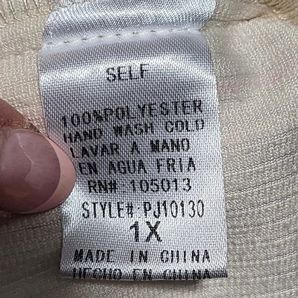 SAVANNA JANE Shacket Womens Plus 1X Pink Blue Animal Print Corduroy Button Up - Picture 11 of 12